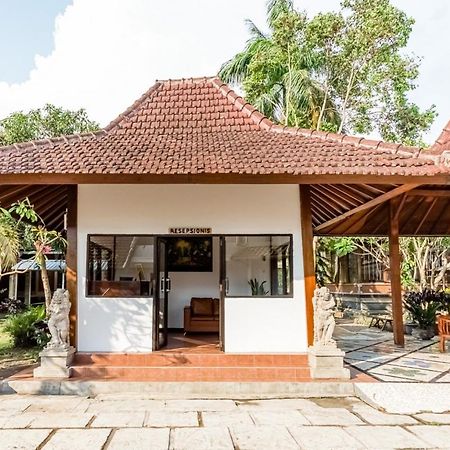 Reddoorz Syariah Near Gor Ken Arok Hotel Malang Ngoại thất bức ảnh